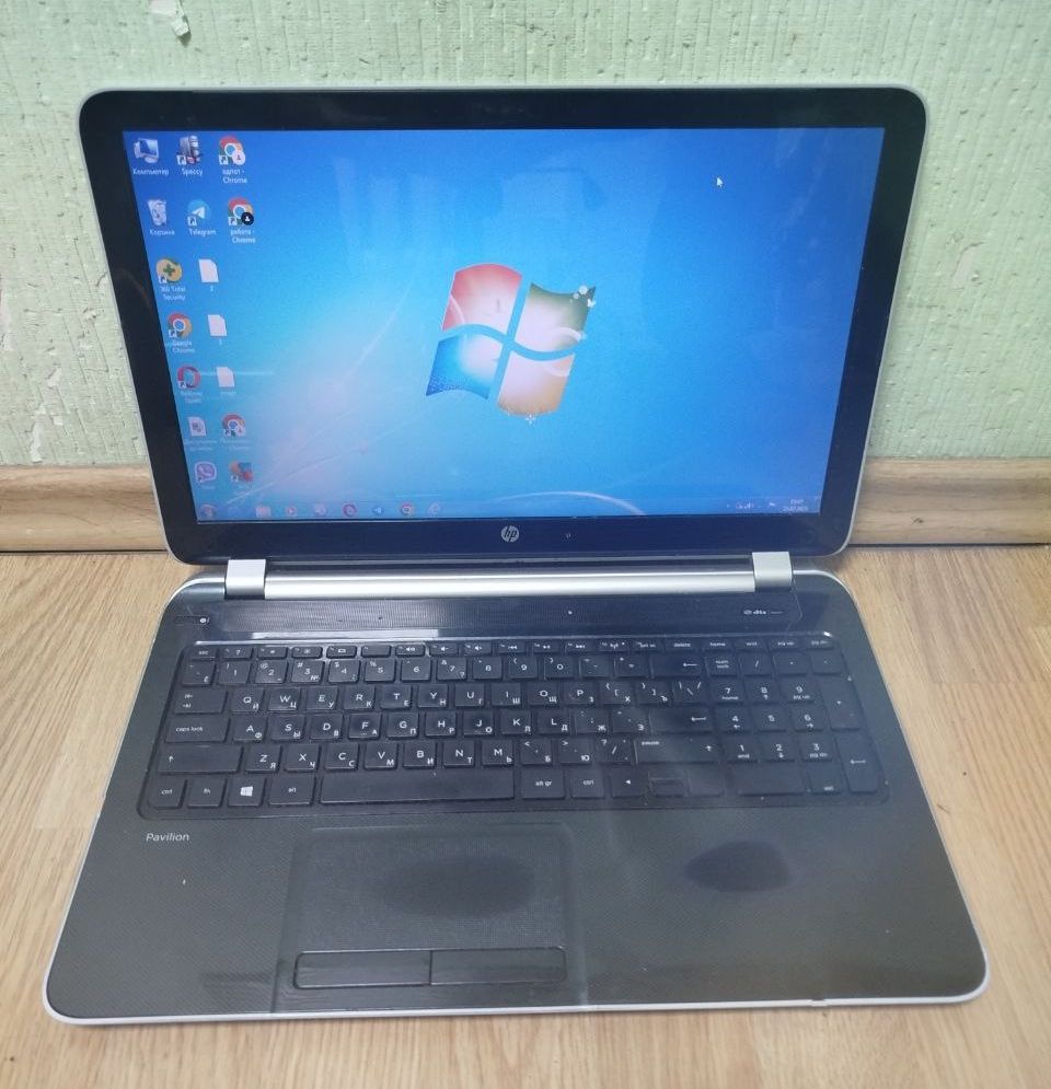 Ноутбук HP Pavilion 15 AMD A6-5200/RAM6GB/HDD320GB/Radeon HD 8600M